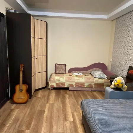 Apartment 30 M2 On Sergei Esenin 11 Kharkiv Exterior photo