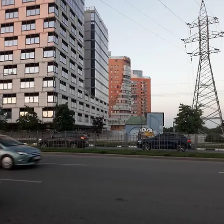 Apartment 30 M2 On Sergei Esenin 11 Kharkiv Exterior photo