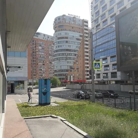 Apartment 30 M2 On Sergei Esenin 11 Kharkiv Exterior photo