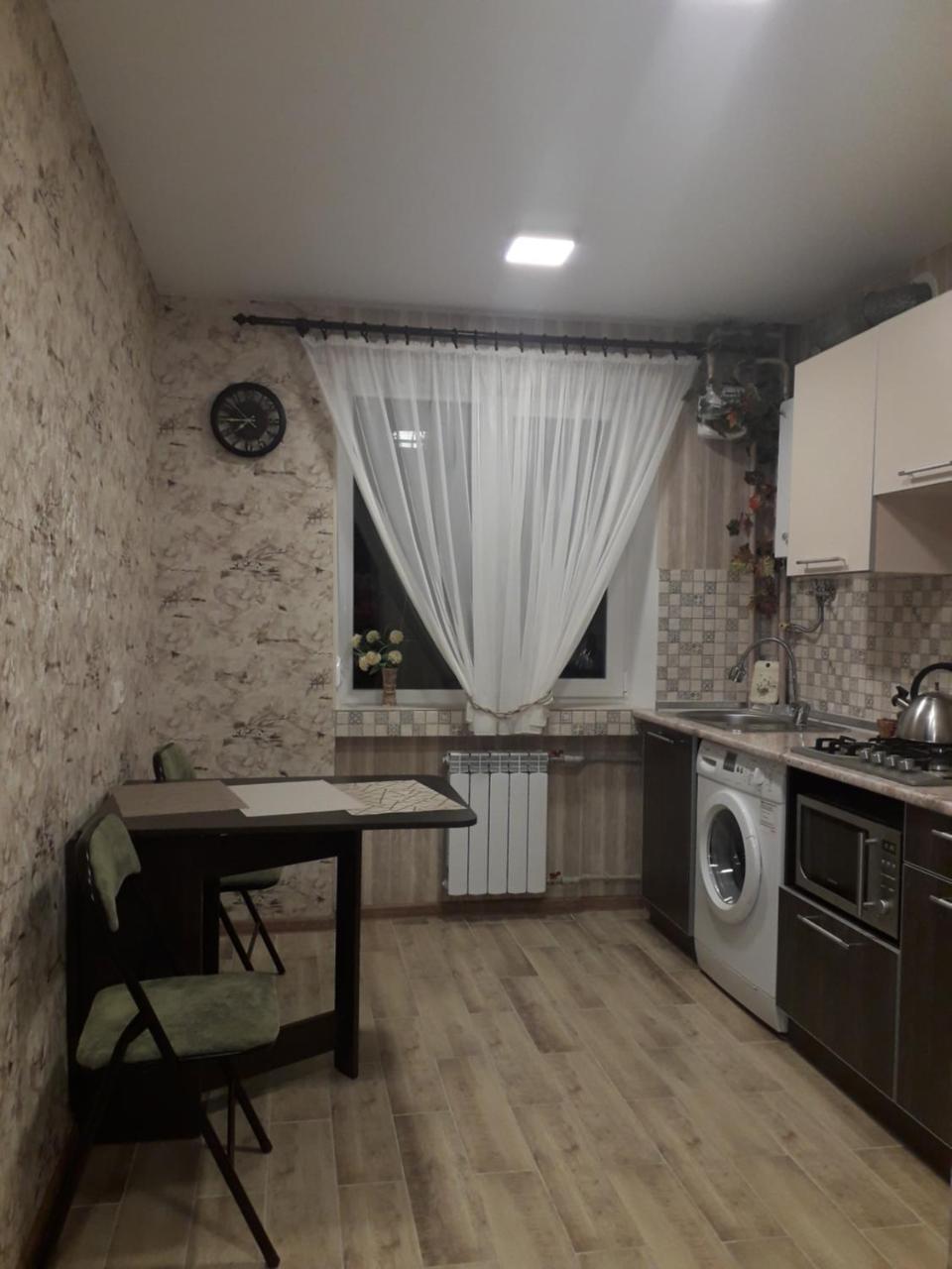 30 M2 On Sergei Esenin 11 * Kharkiv